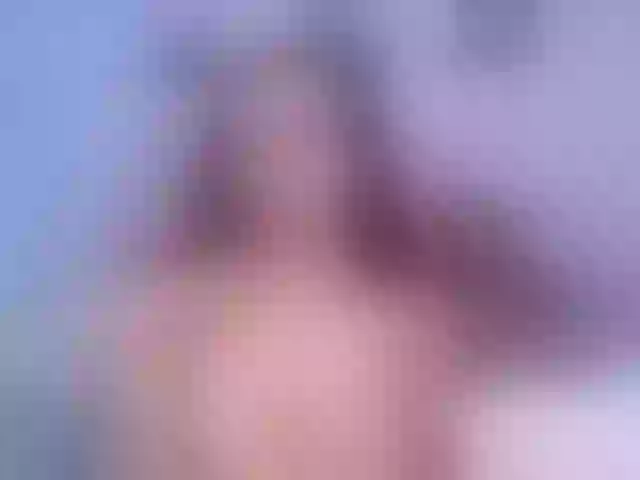 Live sex webcam photo for Emily-77 #272879333