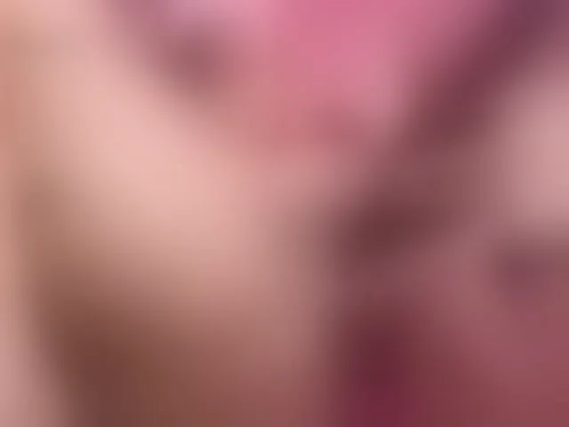 Live sex webcam photo for Emily-Foxyy #293621252