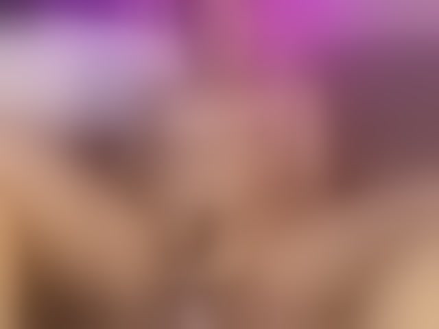 Live sex webcam photo for Emily-Foxyy #294118802