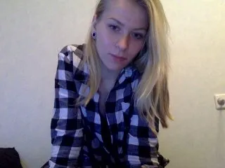Live sex webcam photo for Emily-Green #120403066