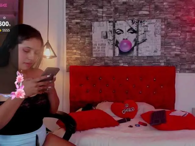 Live sex webcam photo for Emily-sc #290394976