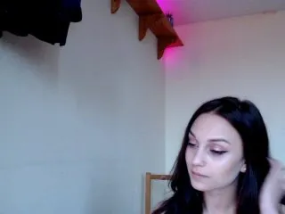 Live sex webcam photo for EmilyBabe #133932356