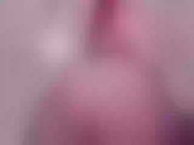 Live sex webcam photo for EmilyBenz1 #272294622