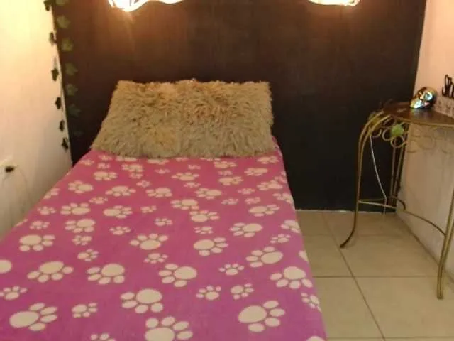 Live sex webcam photo for EmilyCute69 #290341387