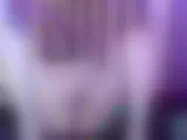 Live sex webcam photo for EmilyDIamond #272412775