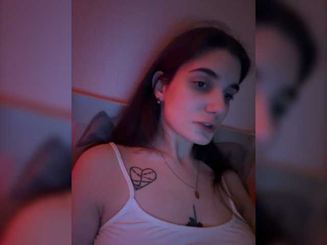 Live sex webcam photo for EmilyEvaFun #277155939