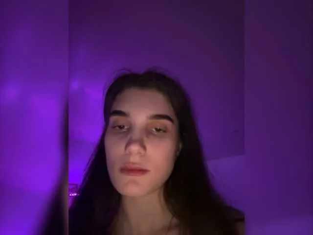 Live sex webcam photo for EmilyEvaFun #277228155