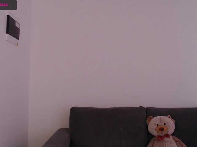 Live sex webcam photo for EmilyFox #272700982