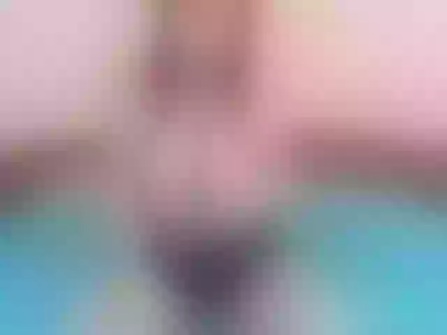 Live sex webcam photo for EmilyFoxy #272941505
