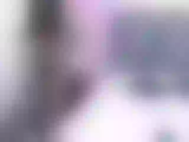 Live sex webcam photo for EmilyFoxy #275560444