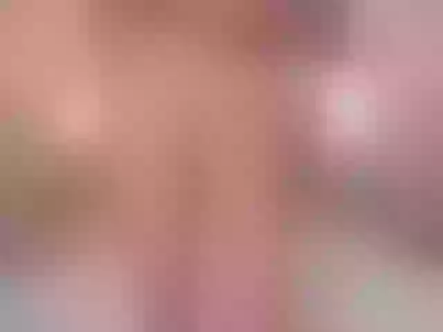 Live sex webcam photo for EmilyGraham #271956895