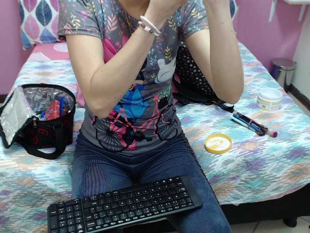 Live sex webcam photo for EmilyGruber #271720829