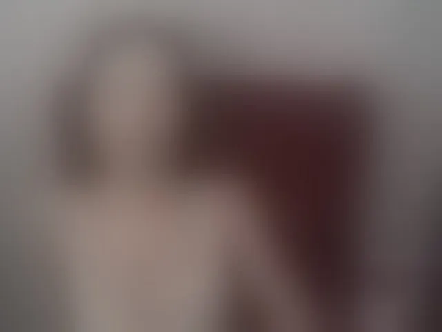 Live sex webcam photo for EmilyHoney #293879179