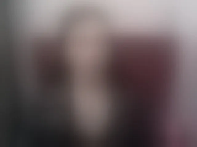 Live sex webcam photo for EmilyHoney #293882763