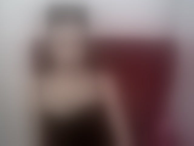 Live sex webcam photo for EmilyHoney #294066412