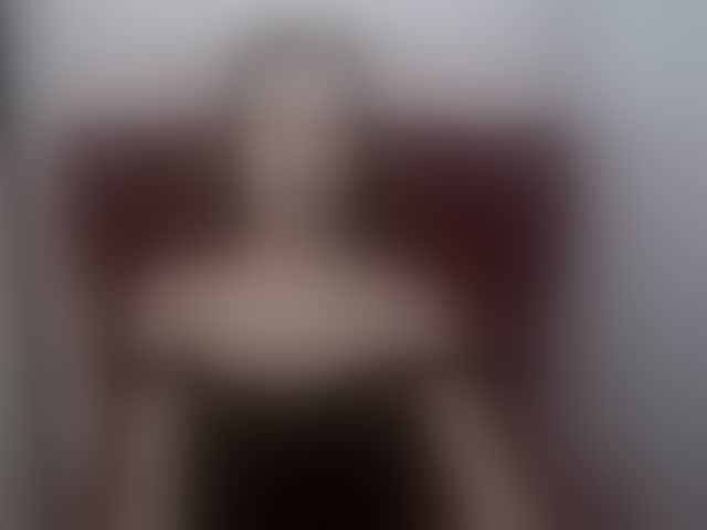 Live sex webcam photo for EmilyHoney #294103514
