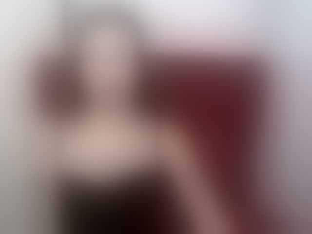 Live sex webcam photo for EmilyHoney #294202718