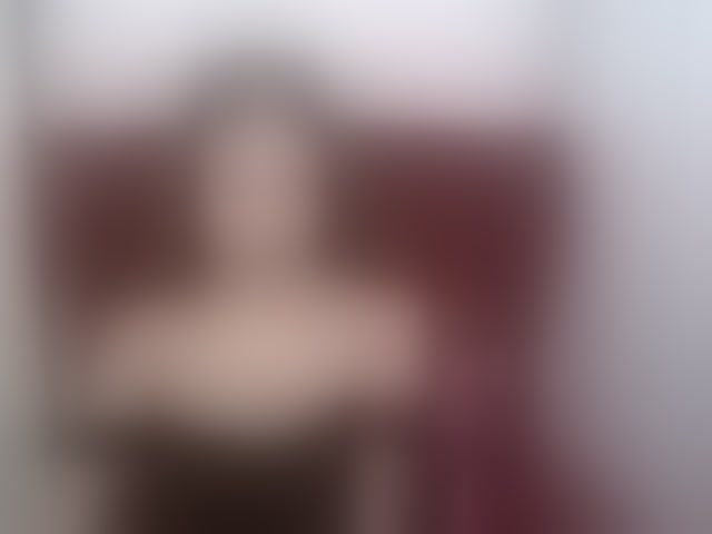 Live sex webcam photo for EmilyHoney #294238560