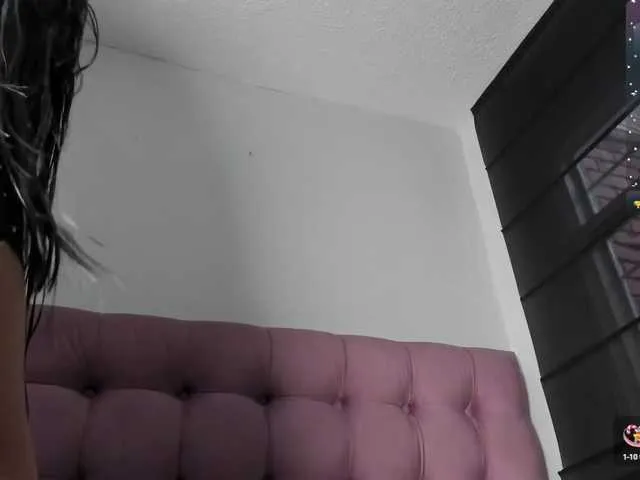 Live sex webcam photo for EmilyJhons #291191724