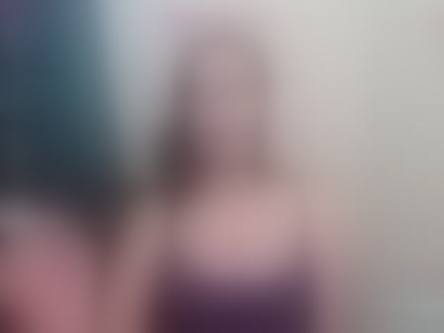 Live sex webcam photo for EmilyJunn #294209519