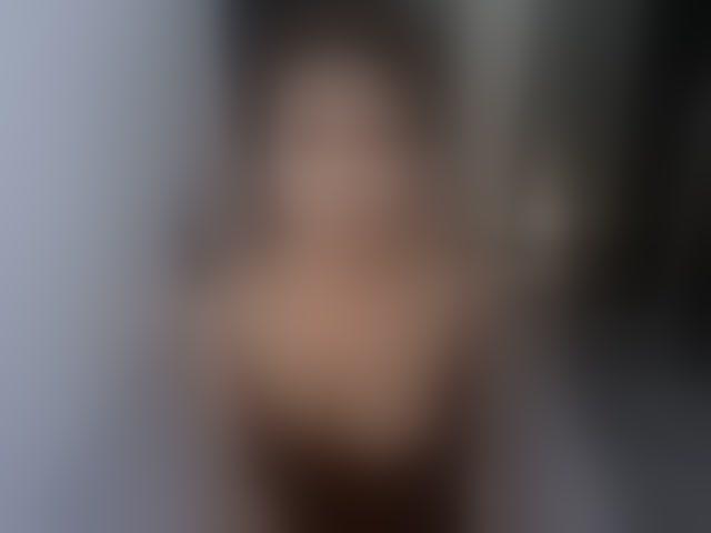 Live sex webcam photo for EmilyLunaa #294199853