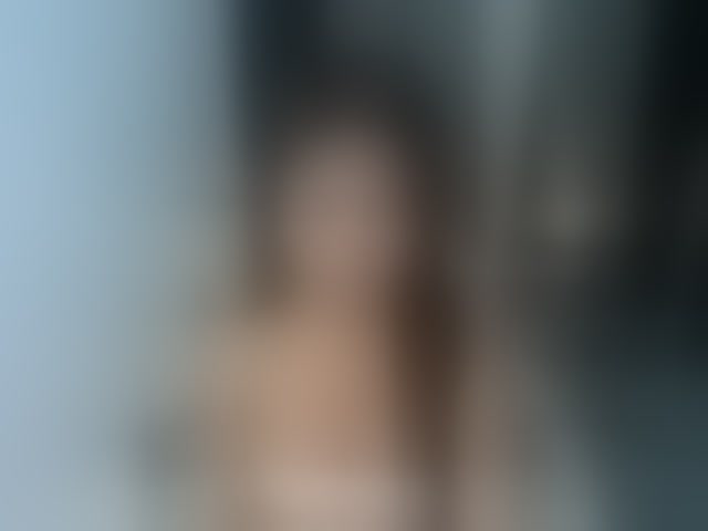Live sex webcam photo for EmilyLunaa #294223742