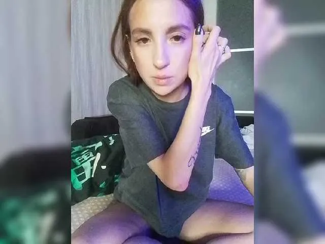 Live sex webcam photo for EmilyMarkuson #274935958