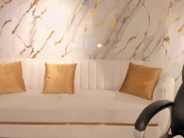 Live sex webcam photo for EmilyMartins #290609172