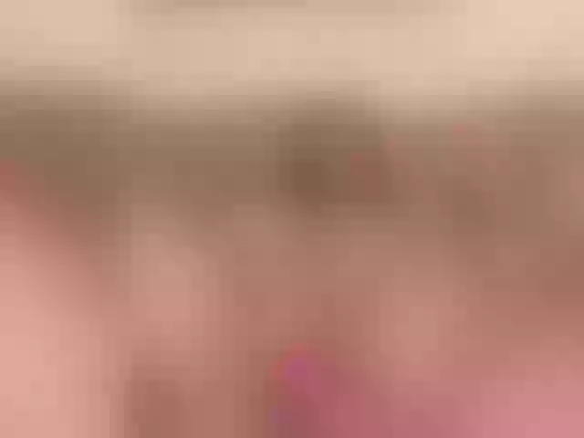 Live sex webcam photo for EmilyMerbu #283382528