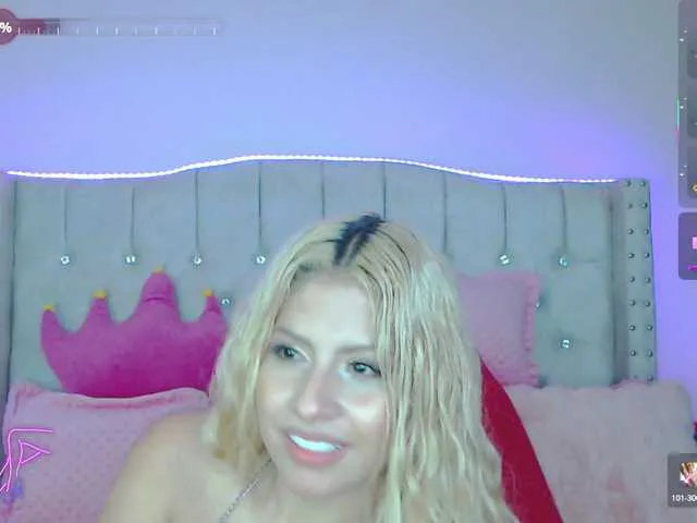 Live sex webcam photo for EmilyMerbu #291664345