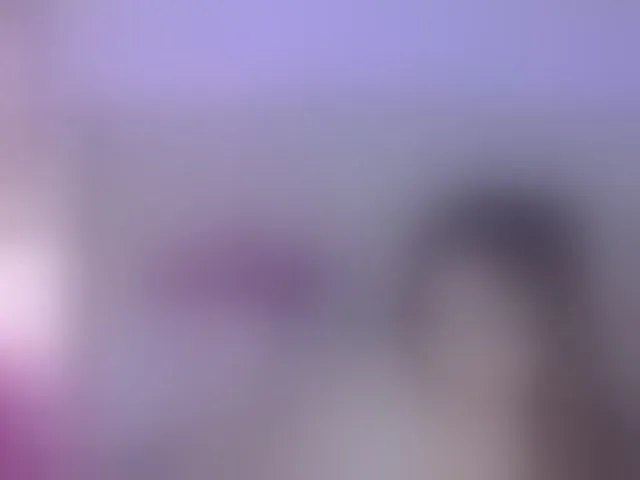 Live sex webcam photo for EmilyMerbu #293597002
