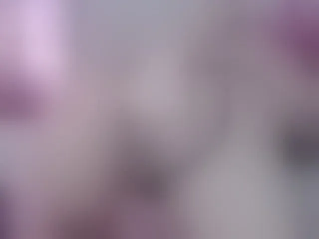 Live sex webcam photo for EmilyMerbu #293639518