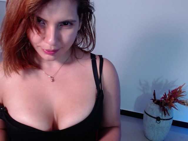 Live sex webcam photo for EmilyPaz #289070753