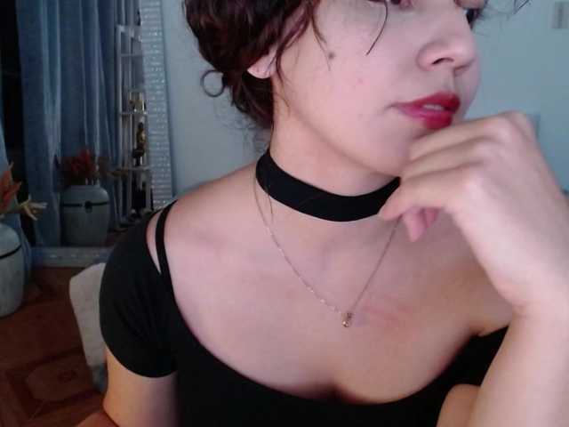 Live sex webcam photo for EmilyPaz #290363842