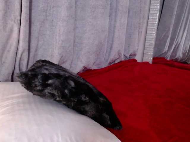 Live sex webcam photo for EmilyPaz #290693011