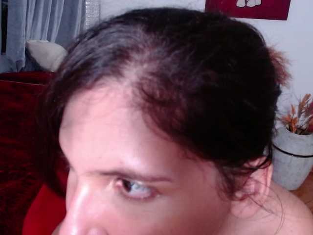 Live sex webcam photo for EmilyPaz #290830830