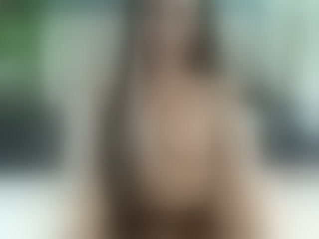 Live sex webcam photo for EmilyRank #294000170