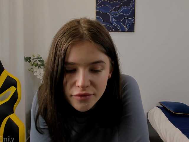 Live sex webcam photo for EmilyRose1 #277143210