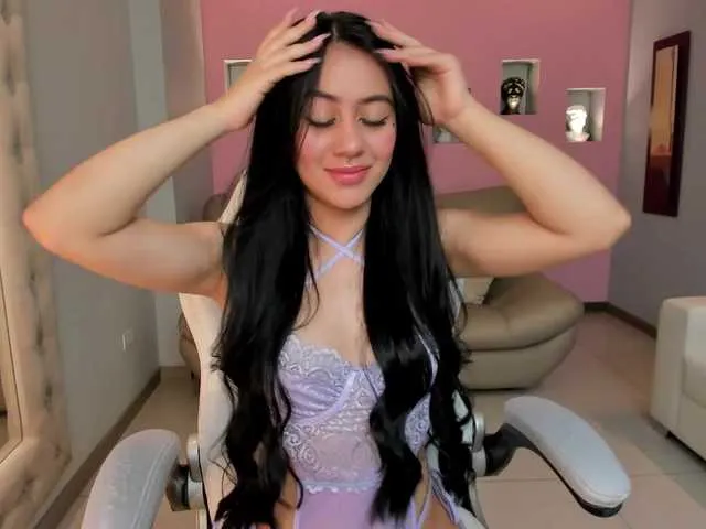Live sex webcam photo for EmilySunder #272630909