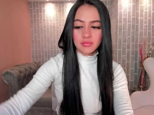 Live sex webcam photo for EmilySunder #272722845