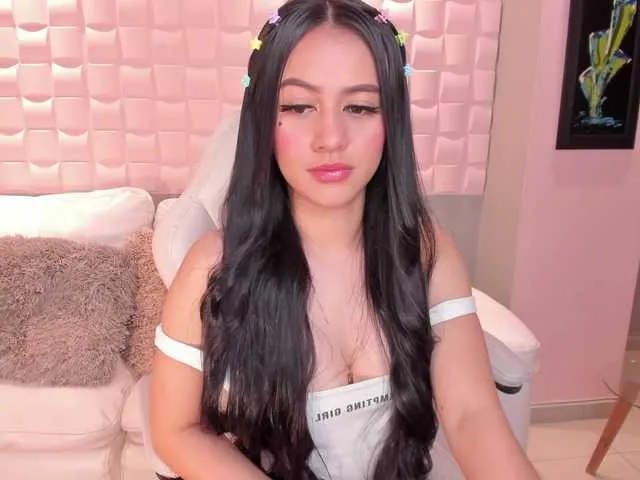 Live sex webcam photo for EmilySunder #272742772