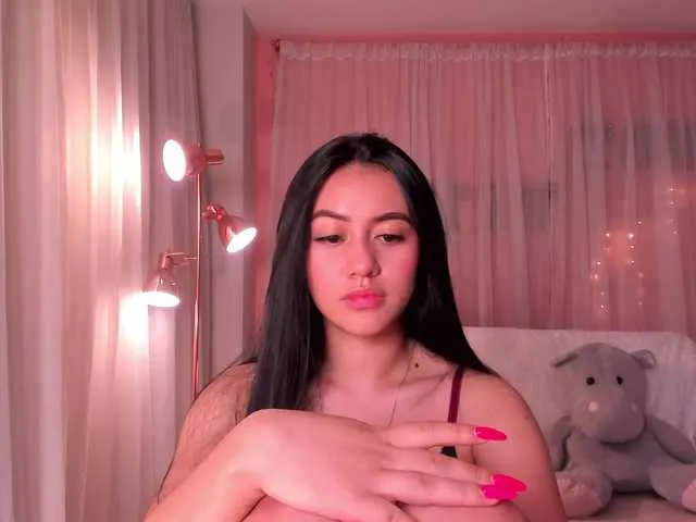 Live sex webcam photo for EmilySunder #272881798