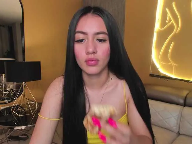 Live sex webcam photo for EmilySunder #272973840