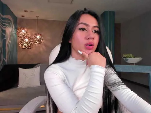 Live sex webcam photo for EmilySunder #273268753