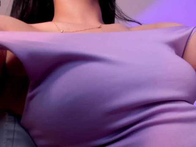 Live sex webcam photo for EmilySunder #273669949