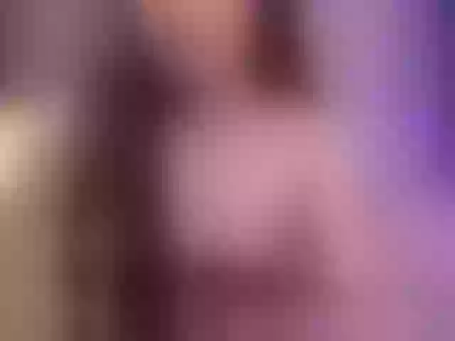 Live sex webcam photo for EmilySunder #273996339