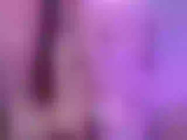 Live sex webcam photo for EmilySunder #274099207