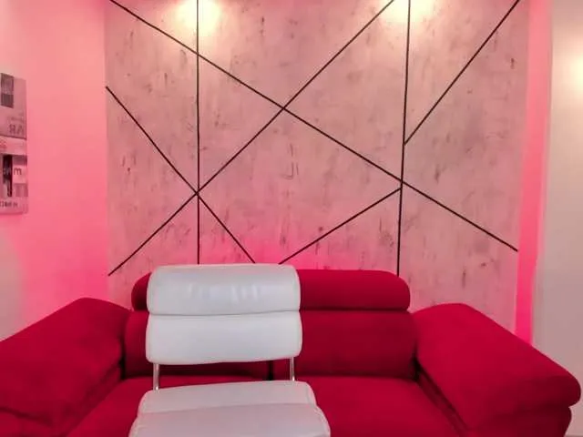 Live sex webcam photo for EmilySunder #274286151