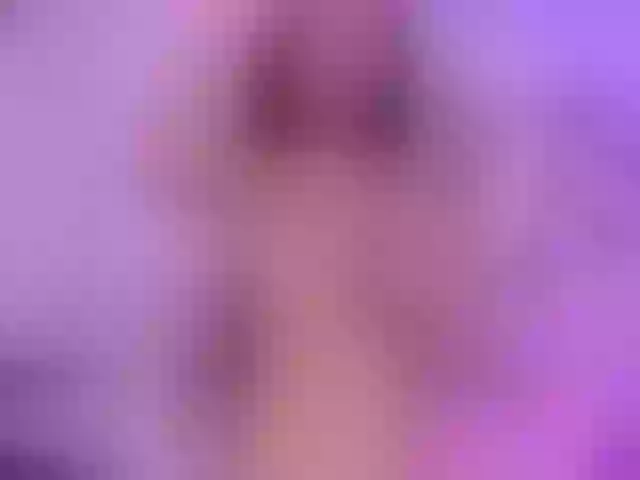 Live sex webcam photo for EmilySunder #276111528