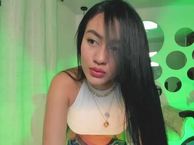 Live sex webcam photo for EmilySunder #276308799